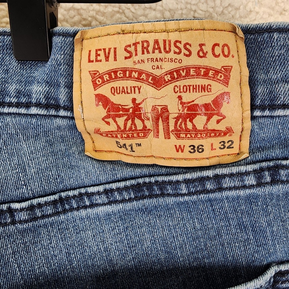 Levi Strauss Co 541 Mens 36x32 Slim Fit Blue Denim‎ Jeans Pants - Picture 3 of 7